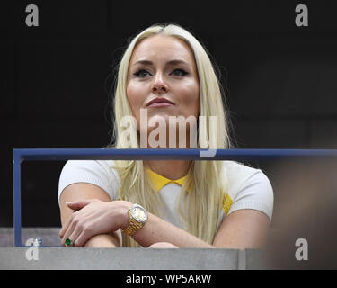 Flushing NY, USA. 06 Sep, 2019. Lindsey Vonn gesehen gerade Rafael Nadal Vs Matteo Berrettini im Halbfinale der Männer Finale am Arthur Ashe Stadium am USTA Billie Jean King National Tennis Center am 6. September 2019 in Flushing Queens Credit: MPI04/Medien Punch/Alamy leben Nachrichten Stockfoto