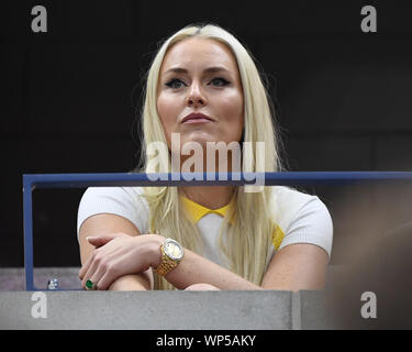 Flushing NY, USA. 06 Sep, 2019. Lindsey Vonn gesehen gerade Rafael Nadal Vs Matteo Berrettini im Halbfinale der Männer Finale am Arthur Ashe Stadium am USTA Billie Jean King National Tennis Center am 6. September 2019 in Flushing Queens Credit: MPI04/Medien Punch/Alamy leben Nachrichten Stockfoto