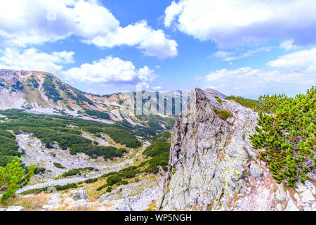 Blick über einige der höchsten Gipfel des Piringebirges, Bulgarien Stockfoto