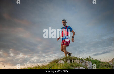 Serina Italia am 1. September 2019: Extreme Rennen für körperlich sehr vorbereitet Athleten auf die Kämme des orobic Berge. Lange 50 Kilometer mit 50 Stockfoto