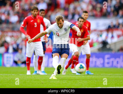 London, Großbritannien. 7. September 2019 und 7. September 2019; Wembley Stadion, London, England; EM-Qualifikationsspiel 2020 gegen Bulgarien, England; Harry Kane von England schiesst Score seine Seiten 2. Ziel von einer Strafe in der 70. Minute bis es 4-0-Redaktion nur verwenden zu können. Credit: Aktion Plus Sport Bilder/Alamy leben Nachrichten Stockfoto
