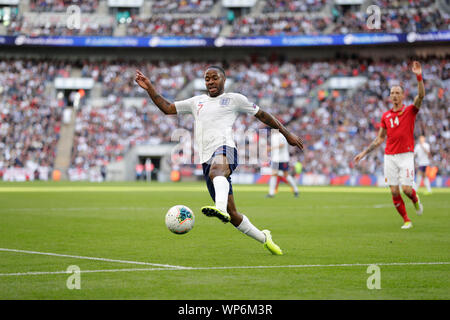 London, Großbritannien. 7. September 2019 und 7. September 2019; Wembley Stadion, London, England; EM-Qualifikationsspiel 2020 gegen Bulgarien, England; Raheem Sterling von England - redaktionelle Verwendung. Credit: Aktion Plus Sport Bilder/Alamy leben Nachrichten Stockfoto