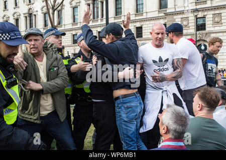 London, Großbritannien 7. September 2019 Pro-Brexit Demonstranten vor dem Parlamentsgebäude. Stockfoto