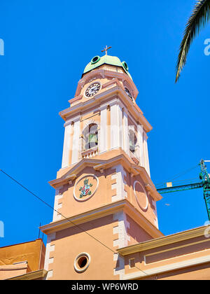 Belfried von Saint Mary der gekrönte Kathedrale. Blick von der Hauptstraße. Gibraltar. Britisches Überseegebiet. UK. Stockfoto