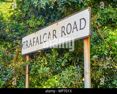 Trafalgar Road Zeichen der Trafalgar Friedhof in das britische Überseegebiet Gibraltar. Hier liegen die Reste einiger Soldaten starben an Gibral Stockfoto