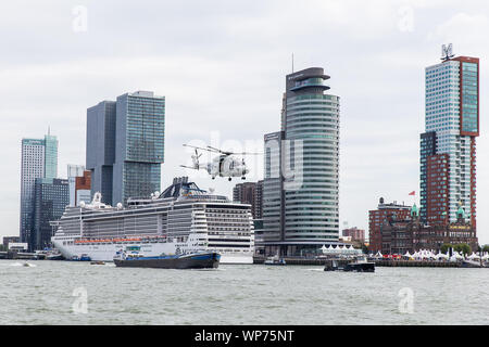 ROTTERDAM, Niederlande. 06 Sep, 2019. Wereldhavendagen 2019, Blick auf die wilhelminapier während des Wereldhavendagen Credit: Pro Schüsse/Alamy leben Nachrichten Stockfoto