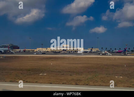 Malta International Airport auf dem Gelände der ehemaligen Militärbasis der RAF Luqa Stockfoto