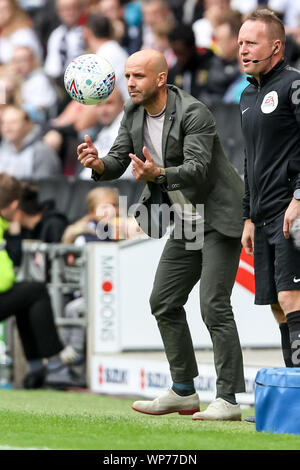 Milton Keynes, UK. 07 Sep, 2019. MK Dons Manager Paul Tisdale während der efl Sky Bet Liga 1 Übereinstimmung zwischen Milton Keynes Dons und AFC Wimbledon bei Stadion: mk, Milton Keynes, England am 7. September 2019. Foto von Ken Funken. Nur die redaktionelle Nutzung, eine Lizenz für die gewerbliche Nutzung erforderlich. Keine Verwendung in Wetten, Spiele oder einer einzelnen Verein/Liga/player Publikationen. Credit: UK Sport Pics Ltd/Alamy leben Nachrichten Stockfoto