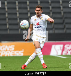 Milton Keynes, UK. 07 Sep, 2019. Jordan Houghton von MK Dons in Aktion während der efl Sky Bet Liga 1 Übereinstimmung zwischen Milton Keynes Dons und AFC Wimbledon bei Stadion: mk, Milton Keynes, England am 7. September 2019. Foto von Ken Funken. Nur die redaktionelle Nutzung, eine Lizenz für die gewerbliche Nutzung erforderlich. Keine Verwendung in Wetten, Spiele oder einer einzelnen Verein/Liga/player Publikationen. Credit: UK Sport Pics Ltd/Alamy leben Nachrichten Stockfoto