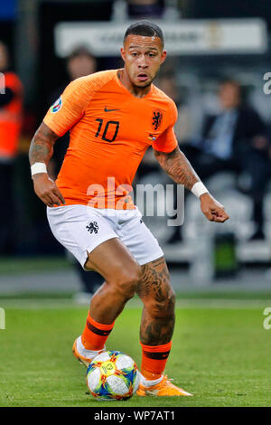 Hamburg, Deutschland. 06 Sep, 2019. HAMBURG, 06-09-2019, Volkspark Stadion, Niederlande player Memphis Depay während des Spiels Deutschland - Niederlande 2-4. Credit: Pro Schüsse/Alamy leben Nachrichten Stockfoto