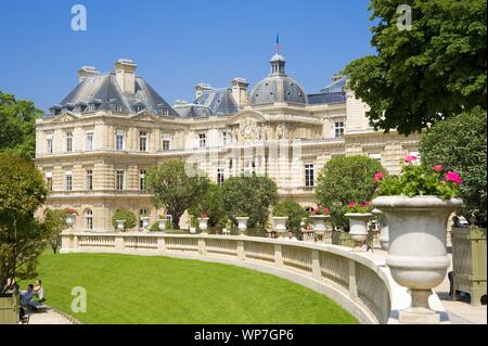 Der Jardin du Luxembourg ist ein königlicher früher, heute staatlichen Schlosspark im Pariser Quartier Latin mit einer Fläche von 26 Hektar. Die Anlag Stockfoto