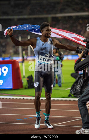 Brüssel - Belgien - Sep 6: Noah Lyles (USA) feiert seinen 200 m Gewinn während der iaaf Diamond League Memorial Van Damme am King Baudouin: Stockfoto