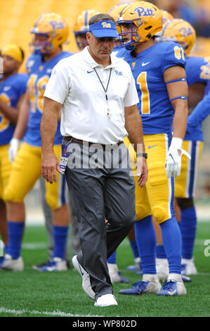 Pittsburgh, PA, USA. 7. Sep 2019. Trainer Pat Narduzzi während der Pitts Panthers vs Ohio Bobcats am Heinz Feld in Pittsburgh, PA. Jason Pohuski/CSM/Alamy leben Nachrichten Stockfoto