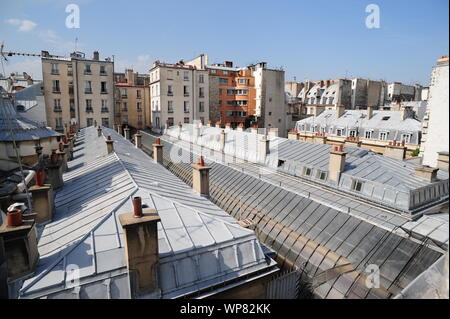 Passage Jouffroy ist eine überdachte Ladenpassage mit Glasdach aus der Mitte des 19. Jahrhunderts im 9. Arrondissement in Paris. 10-12 Boulevard M Stockfoto