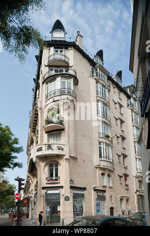 Paris, Architektur, Hector Guimard, Immeuble Jassede, 142 Avenue de Versailles, 1 Rue Lancret Stockfoto