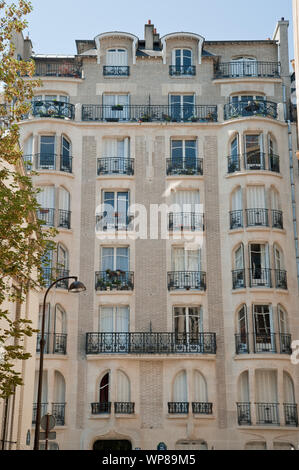 Paris, Architektur, Hector Guimard, Ensemble 17,19,21 Rue La Fontaine, 8,10 Rue Agar, 43 Rue Gros, 1910-1912 Stockfoto