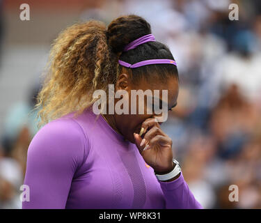 Flushing NY, USA. 07 Sep, 2019. Serena Williams Vs Bianca Andreescu während der Frauen Finale am Arthur Ashe Stadium am USTA Billie Jean King National Tennis Center am 7. September 2019 in Flushing Königin Credit: MPI04/Medien Punch/Alamy leben Nachrichten Stockfoto