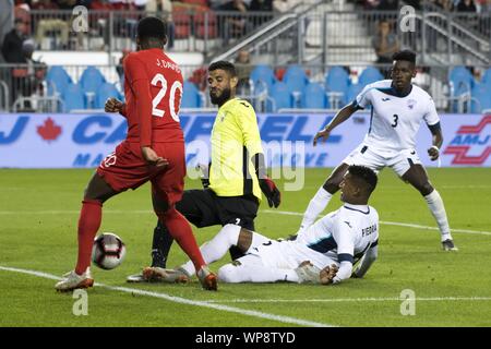 Toronto, Ontario, Kanada. 7. Sep 2019. Jonathan David (20), Sandy Sanchez (1) und Yosel Piedra (6) in Aktion während der Kanada vs Kuba-Nations League qualifier Spiel Quelle: Engel Marchini/ZUMA Draht/Alamy leben Nachrichten Stockfoto