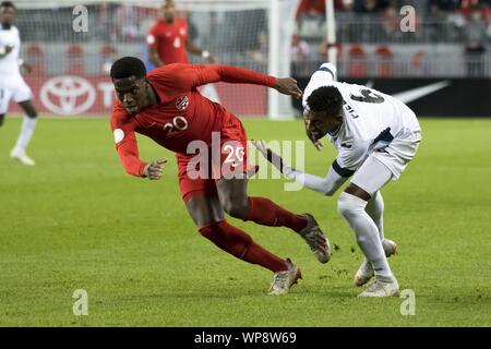 Toronto, Ontario, Kanada. 7. Sep 2019. Jonathan David (20) und Yosel Piedra (6) in Aktion während der Kanada vs Kuba-Nations League qualifier Spiel Quelle: Engel Marchini/ZUMA Draht/Alamy leben Nachrichten Stockfoto