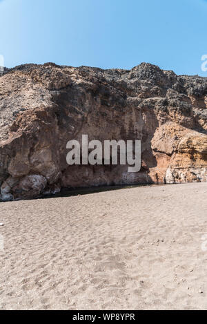 Hot spring Meer Wasser und kleine Sümpfe in der Nähe von Lac Assal (Salt Lake), 150 m unter dem Meeresspiegel - Dschibuti, Ostafrika Stockfoto