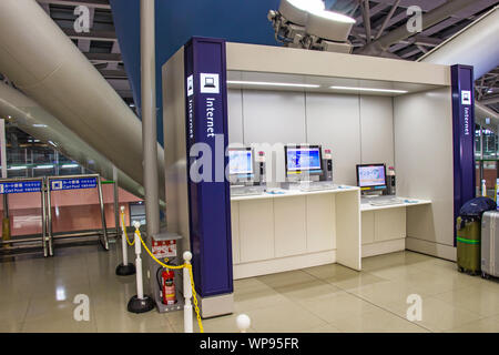 OSAKA, Japan - 14. MÄRZ 2018: Point kostenlos Internet Service innerhalb der Kansai International Airport (KIX) ist einer der wichtigsten kommerziellen Luft Stockfoto