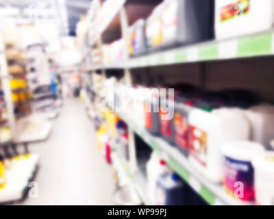 Abstrakte verschwommen Supermarkt store und Kühlschränke in Department Store. Interieur Shopping Mall defokussiertem Hintergrund. Für Lebensmittel. Bokeh Licht zurück Stockfoto