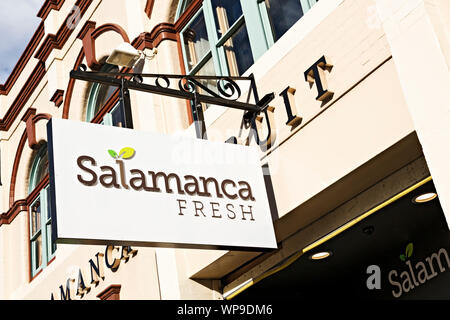 Hobart Australien/Salamanca Obstmarkt in Salamanca Place, Hobart Tasmanien. Der malerischen Salamanca Place Revier ist ein beliebter Ort für Tour Stockfoto