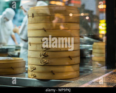 Dim Sum dampfer Körbe in einem chinesischen Restaurant Stockfoto