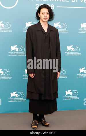 Venedig, Italien. 04 Sep, 2019. Joe Odagiri die Teilnahme an der 'Saturday Fiction' Fotoshooting während des 76. Filmfestival von Venedig im Palazzo del Cinema am 4. September 2019 in Venedig, Italien. Credit: Geisler-Fotopress GmbH/Alamy leben Nachrichten Stockfoto