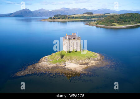 Castle Stalker an Port Appin in Argyll und Bute Highlands Schottland Antenne birds Blick von oben Stockfoto