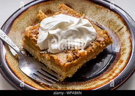 Köstliche Kürbistorte Dessert aus frischen Kürbis und oat Meal gemacht Stockfoto