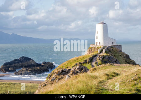 Tŵr Mawr Leuchtturm auf llanddwyn Island", Welsh, Ynys Llanddwyn", Teil von staplehurst Warren National Nature Reserve, Anglesey, North Wales, UK Stockfoto
