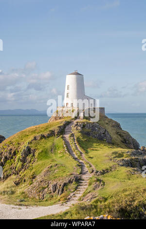Tŵr Mawr Leuchtturm auf llanddwyn Island", Welsh, Ynys Llanddwyn", Teil von staplehurst Warren National Nature Reserve, Anglesey, North Wales, UK Stockfoto