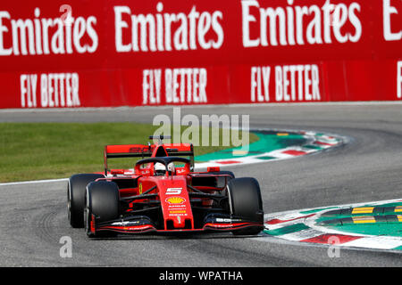 Monza, Italien. 8. Sep 2019. Formel 1 - Grand Prix von Italien. Sebastian Vettel der Scuderia Ferrari am Anschluss während des F1 Grand Prix von Italien: Marco Canoniero/Alamy leben Nachrichten Stockfoto