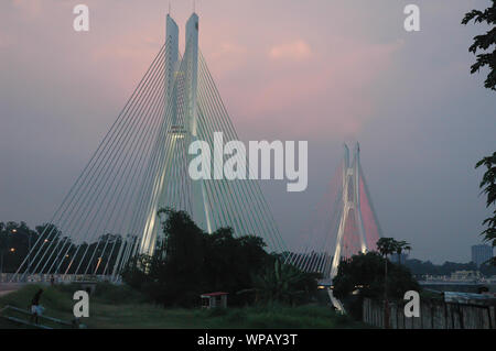 Brücke von Brazzaville Pont de la Corniche. Stockfoto