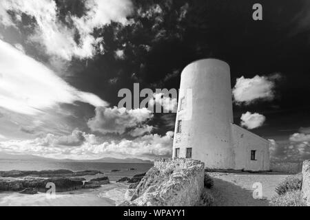 Tŵr Mawr Leuchtturm auf llanddwyn Island", Welsh, Ynys Llanddwyn", Teil von staplehurst Warren National Nature Reserve, Anglesey, North Wales, UK Stockfoto