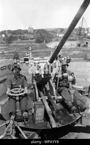 Wehrmacht Heer/Luftwaffe Flugabwehrkanone FLAK 3,7 cm/37 mm - Anti Aircraft Gun 3,7 cm/37 mm M1939 Stockfoto