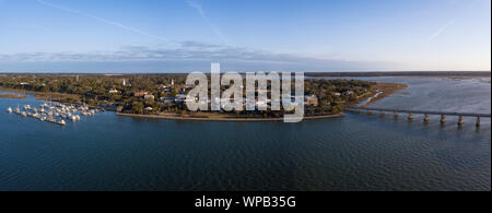 Antenne 180 Grad Panorama von Beaufort, South Carolina. Stockfoto