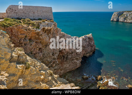 Forte de Santo Antonio de Belixe, Fort in der Nähe von Cabo de Sao Vincente, an Felsen über den Atlantik, in der Nähe der Stadt Lagos, Faro, Algarve, Portugal Stockfoto
