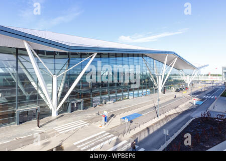 Danzig, Polen - 29. Mai 2019: Terminal der Flughafen Danzig (GDN) in Polen. Stockfoto
