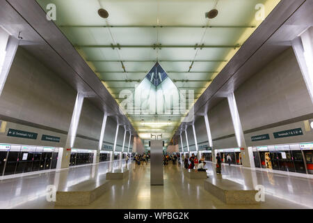 Singapur - Januar 29, 2018: U-Bahnhof am Flughafen Changi (SIN) in Singapur. Stockfoto