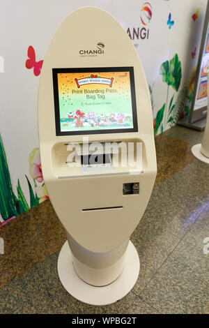 Singapur - Januar 29, 2018: Check-in-Automaten am Flughafen Changi (SIN) in Singapur. Stockfoto