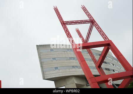 Der Parc de la Villette ist der größte Park und die zweitgrößte Grünfläche von Paris. Er Balatonfüred im 19. Arrondissement und wird vom Canal de l'Ourcq dur Stockfoto