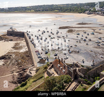 Gorey Bucht von Mont Orgueil Castle, Gorey, Jersey, Channel Islands. Stockfoto