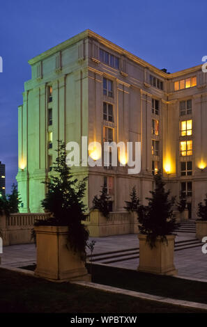 Paris, moderne Architektur, Place de Catalogne, Les Echelles du Barock von Ricardo Bofill - Frankreich, Paris, Place de Catalogne, Gehäuse namens Les Ech Stockfoto