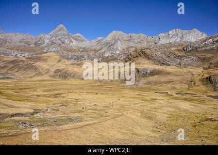 Sceneris entlang der Cordillera Huayhuash, Ancash, Peru Stockfoto