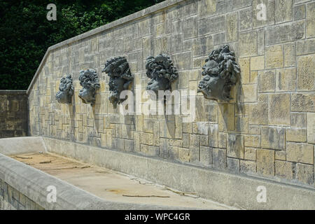 Sceaux, Schlosspark, Parc de Sceaux, Wasserspeier der Kaskade von Rodin Stockfoto