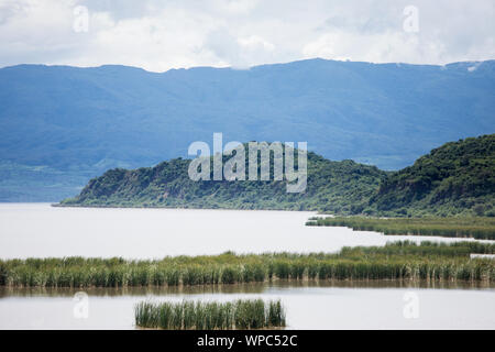 Blick auf den Chamo See in Äthiopien in der Nähe von Arba Minch. Stockfoto