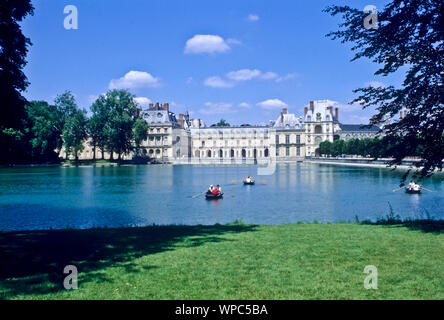 Das Schloss Fontainebleau Fontainebleau, Département Seine-et-Marne, ist ein französisches Schloss rund 60 km südlich von Paris, das zeitweilig unt Stockfoto