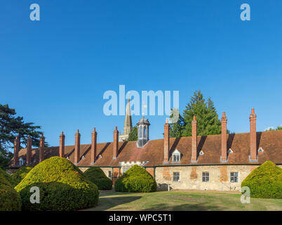 Rückseite der Langen Gasse Armenhäuser mit Dach Laterne und der St. Helen's Church, Abingdon-on-Thames, Oxfordshire, South East England, Großbritannien Stockfoto